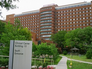 1280px-NIH_Clinical_Center_south_entrance